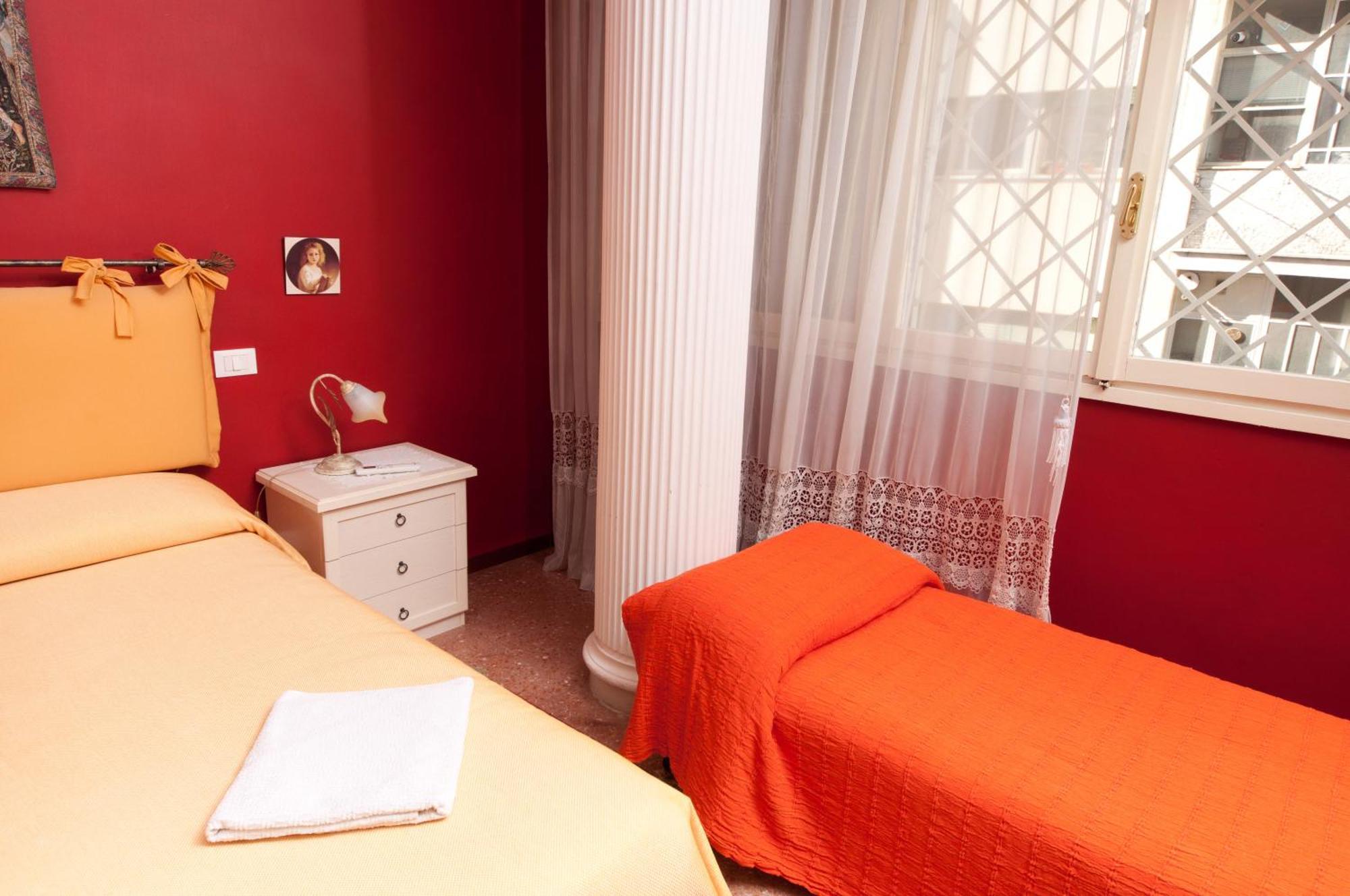 Passeggiate Romane B&B Стая снимка